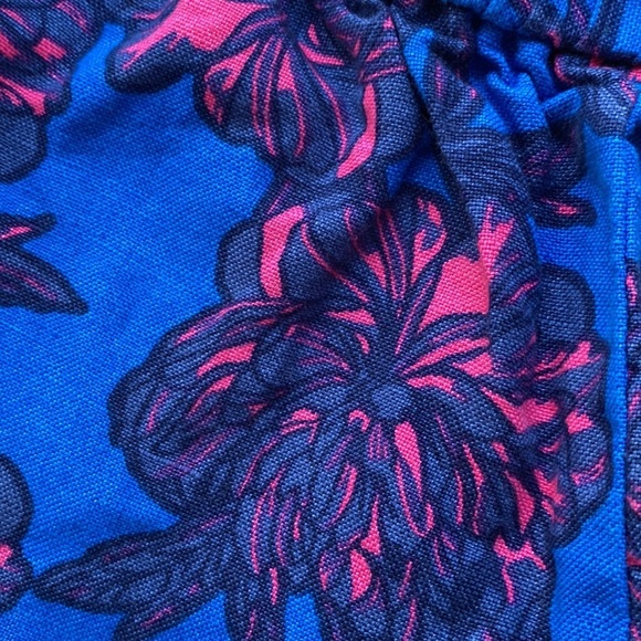 Crewcuts Girls Size 8 Linen Blend Floral Shorts Blue and‎ Pink Flowers - Picture 2 of 7